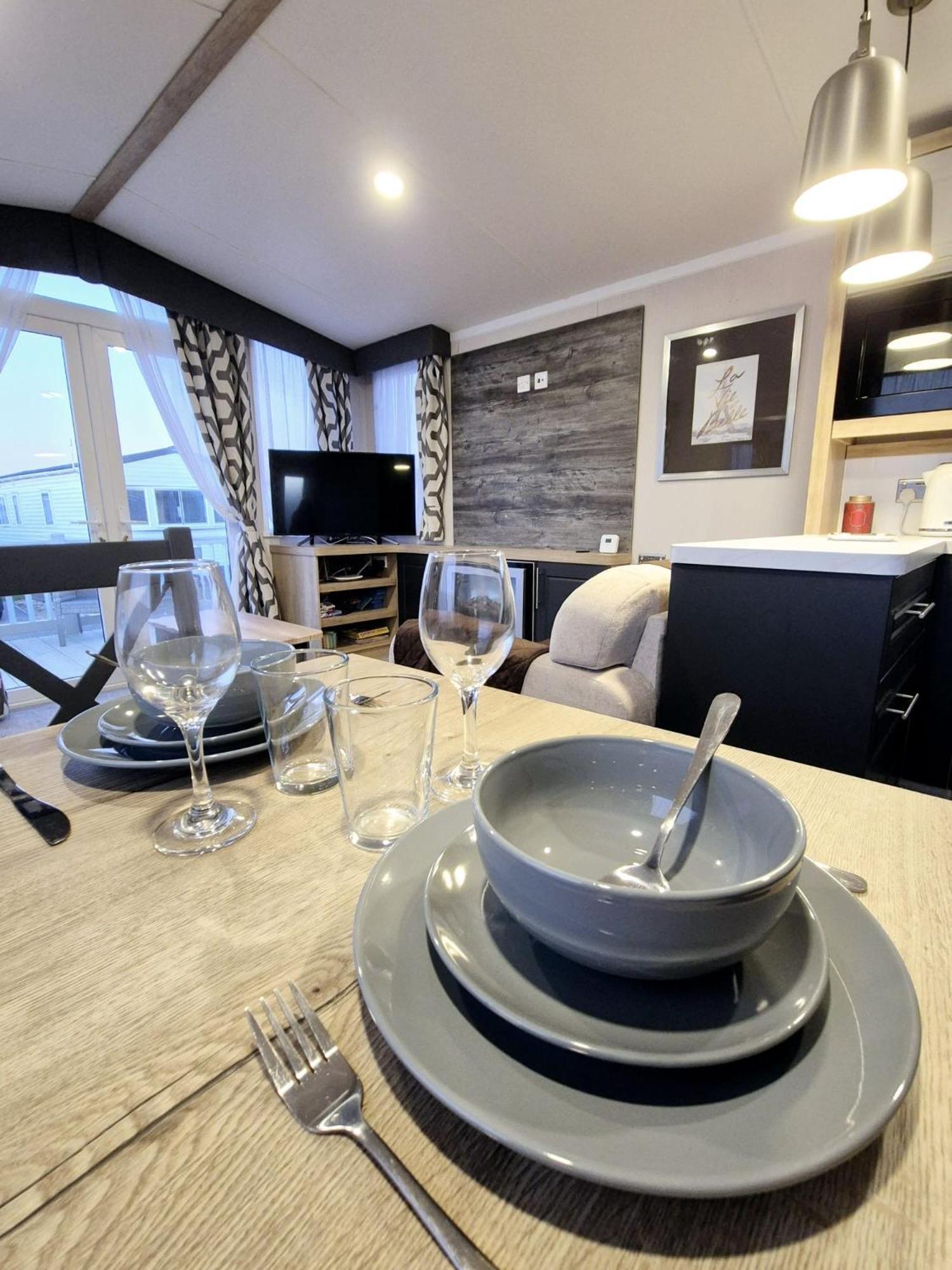 Luxury 3 Bedroom Holiday Home Margate Exterior photo